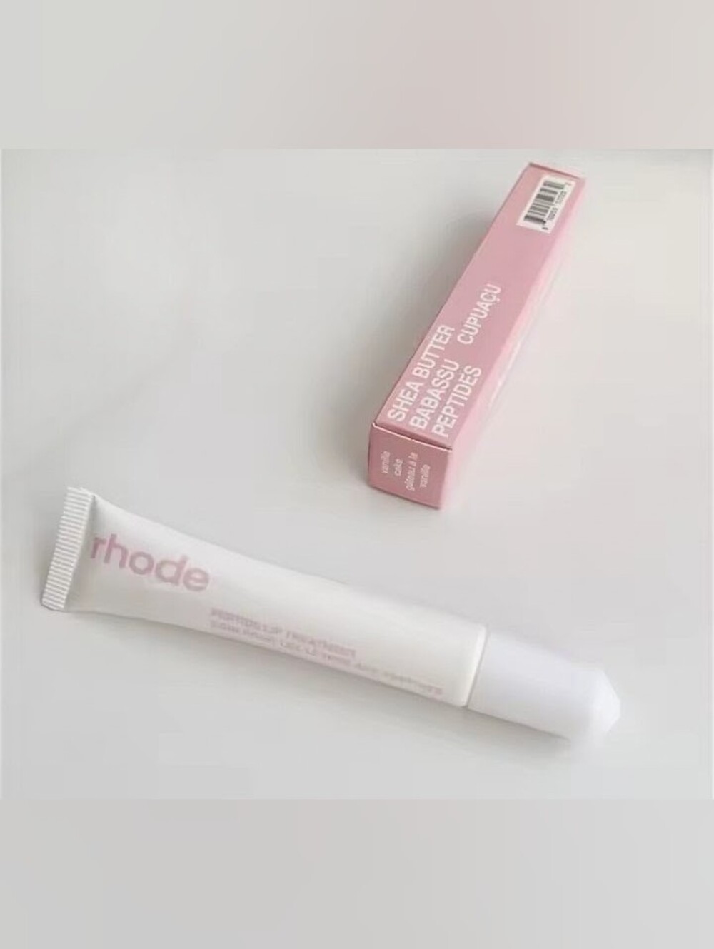 RHODE Hydrating Lip Treatment— Vanilla Cake